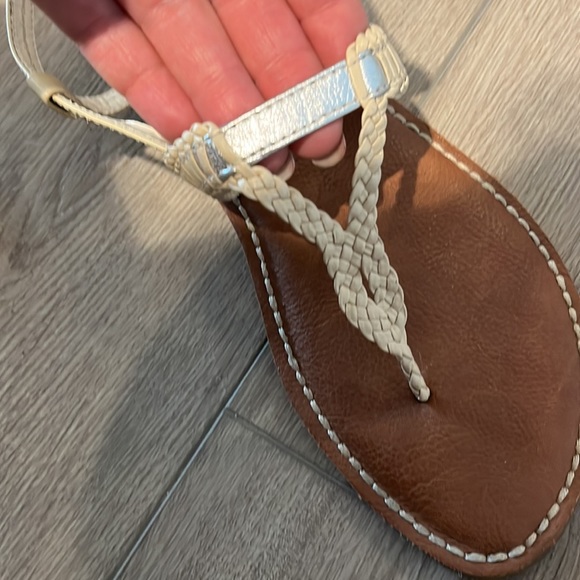 Sam Edelman x American Eagle Sandals - Picture 3 of 4